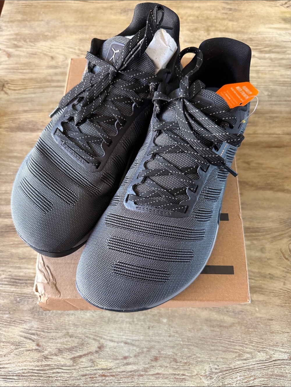 Men’s Flux Adapt Graphene Trainer - Carbon